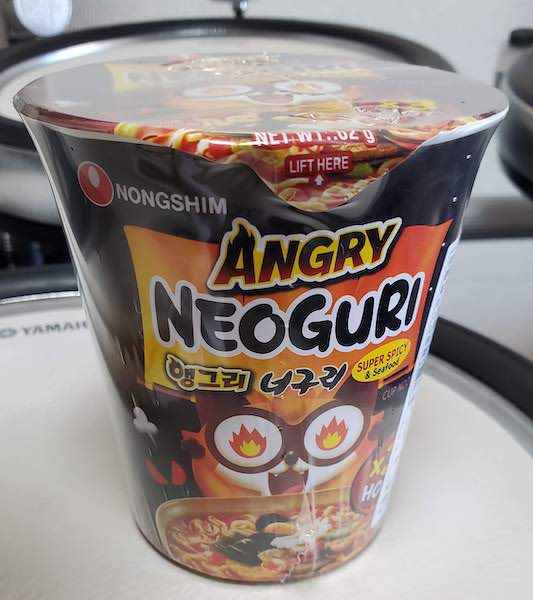 NONGSHIM（農心）『ANGRY NEOGURI X3 HOT（アングリーノグリ辛さ3倍）カップ麺』 ドラマー藤崎涼のブログ